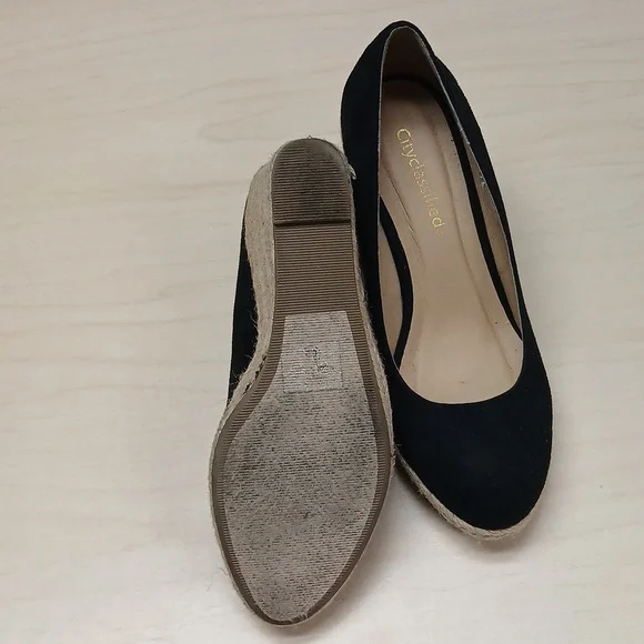 City Classified Women's Black Wedge Shoes Size 8.5 - Picture 4 of 4